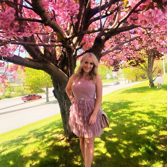 Meet your Posher, Katherine - Picture 2 of 5